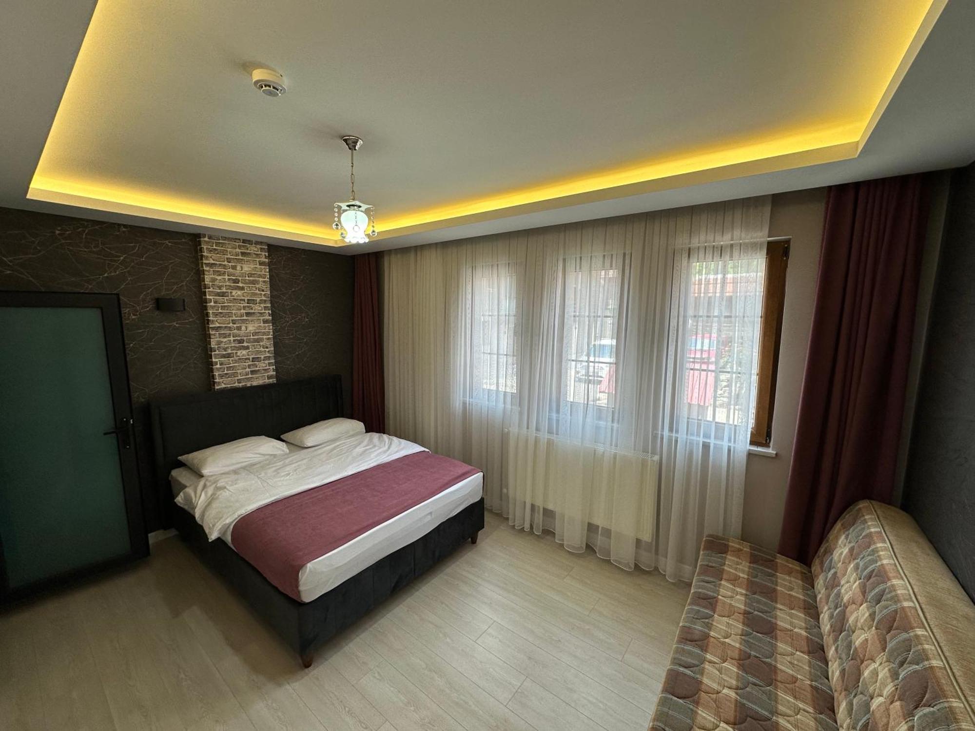 Kaya Suit Apart Apartment
